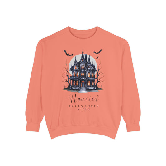 Haunted House Sweatshirt, Cozy Unisex Sweatshirt for Halloween, Spooky Fall Apparel, Ghostly Vibes for Autumn Celebrations, Perfect [...]