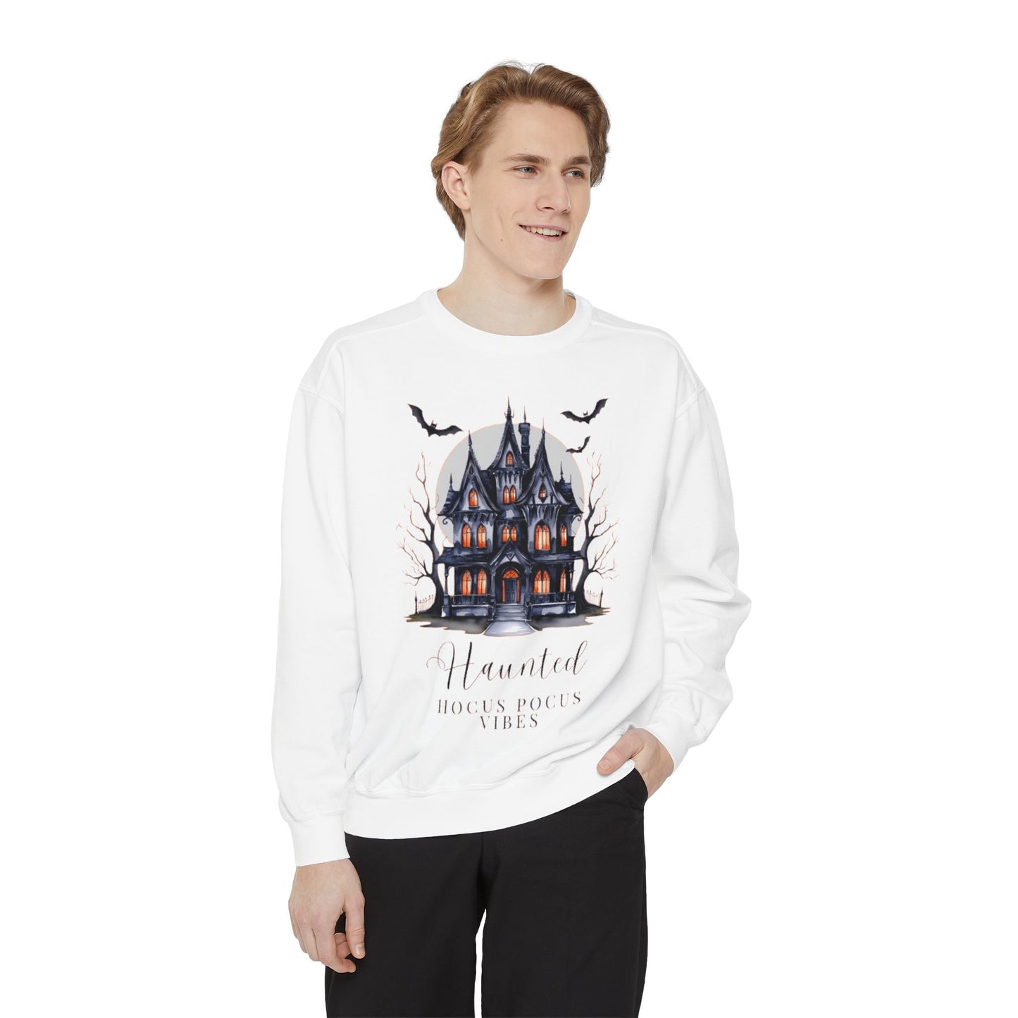 Haunted House Sweatshirt, Cozy Unisex Sweatshirt for Halloween, Spooky Fall Apparel, Ghostly Vibes for Autumn Celebrations, Perfect [...]