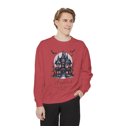 Haunted House Sweatshirt, Cozy Unisex Sweatshirt for Halloween, Spooky Fall Apparel, Ghostly Vibes for Autumn Celebrations, Perfect [...]